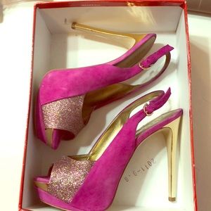 8.5 Guess open toe heels